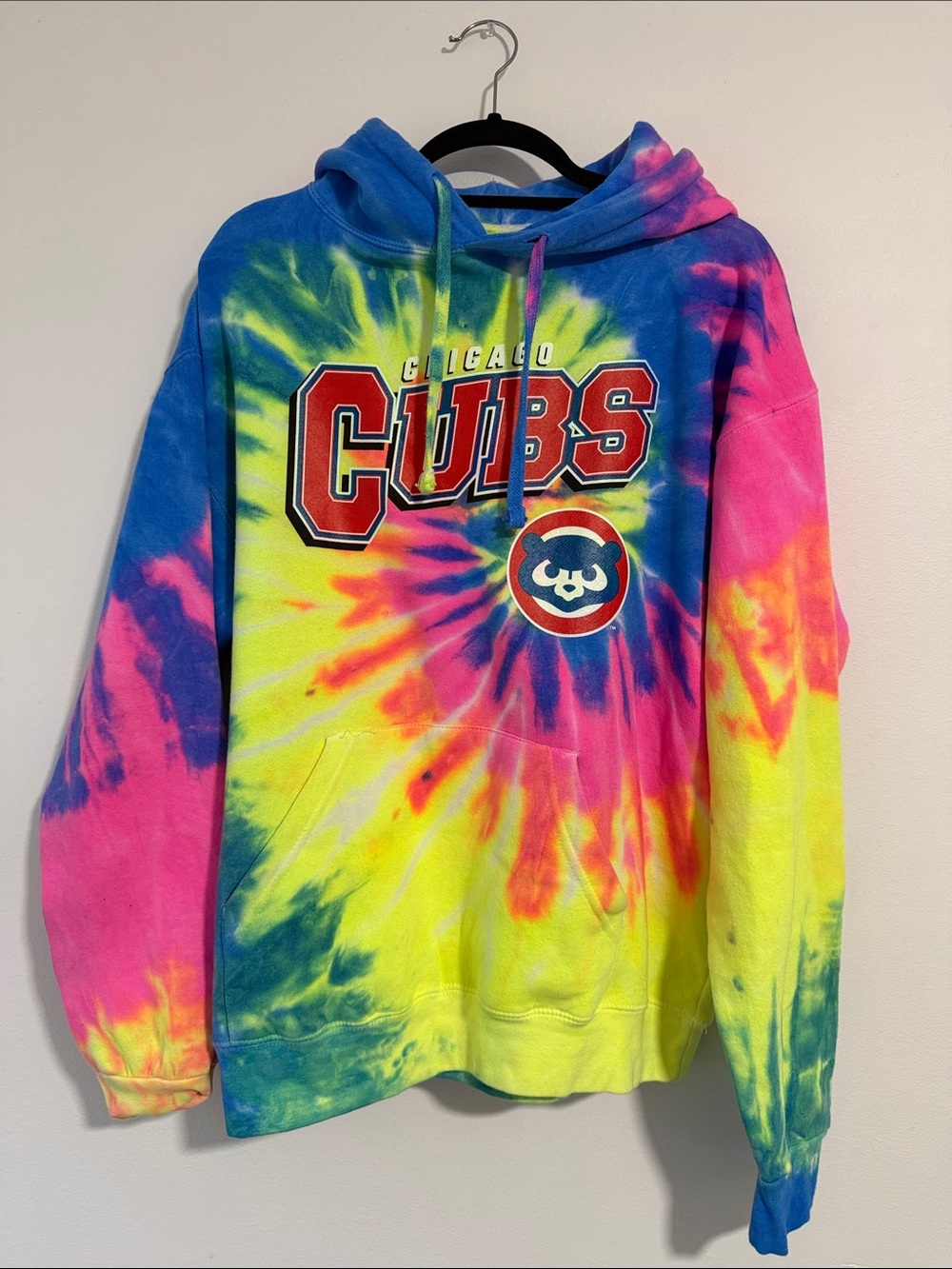 Chicago Cubs Genuine Merchandise Tie-Dye Hoodie